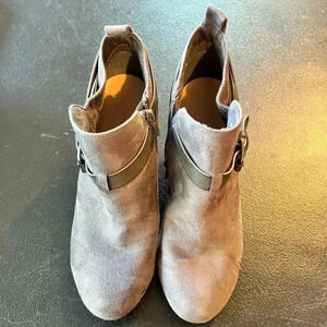 💗 Report Suede and Leather Booties - Size 6.5